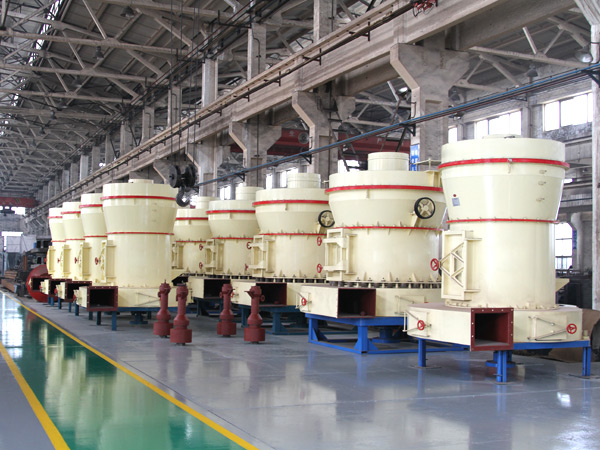 熟石灰磨粉機生產(chǎn)車間