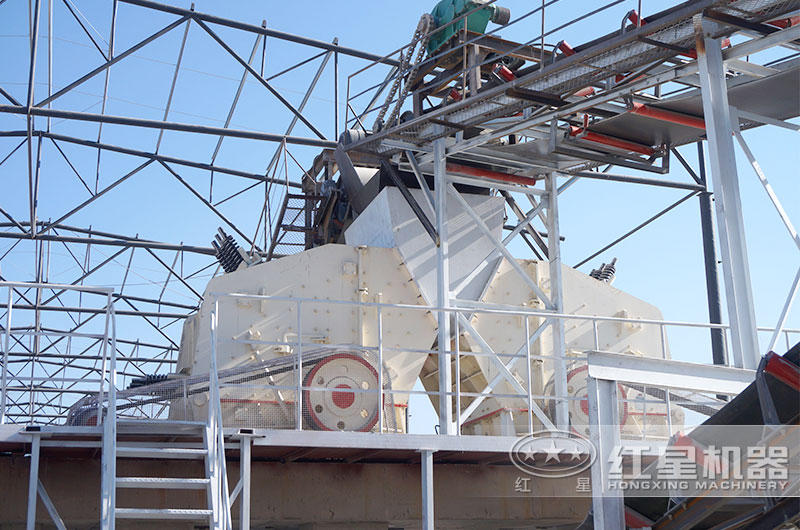 廣東時產(chǎn)1000噸的石料生產(chǎn)線現(xiàn)場