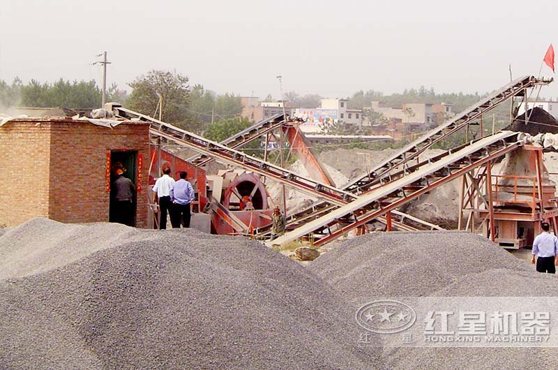 小沙場(chǎng)作業(yè)現(xiàn)場(chǎng)