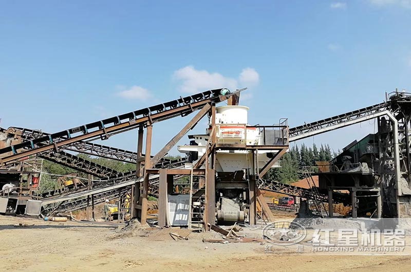 沙場作業(yè)現(xiàn)場